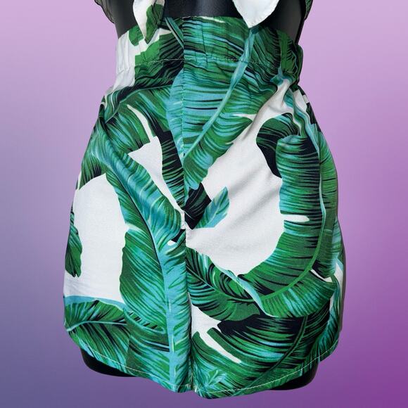 Size XS Green Tropical Print Vacay Leaf 2 Piece Strapless Bandeau Shorts Set - Picture 4 of 7